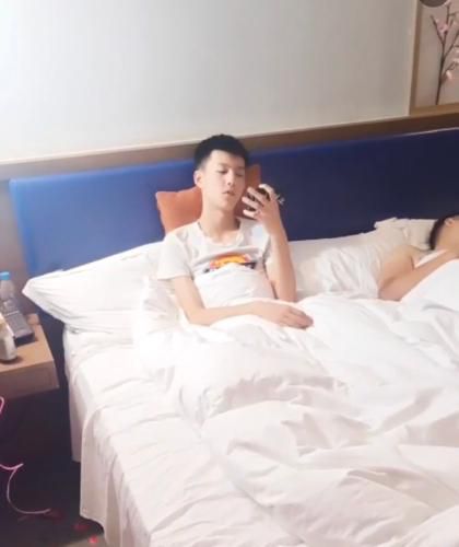 直男直播打飞机 Asian Gay Porn